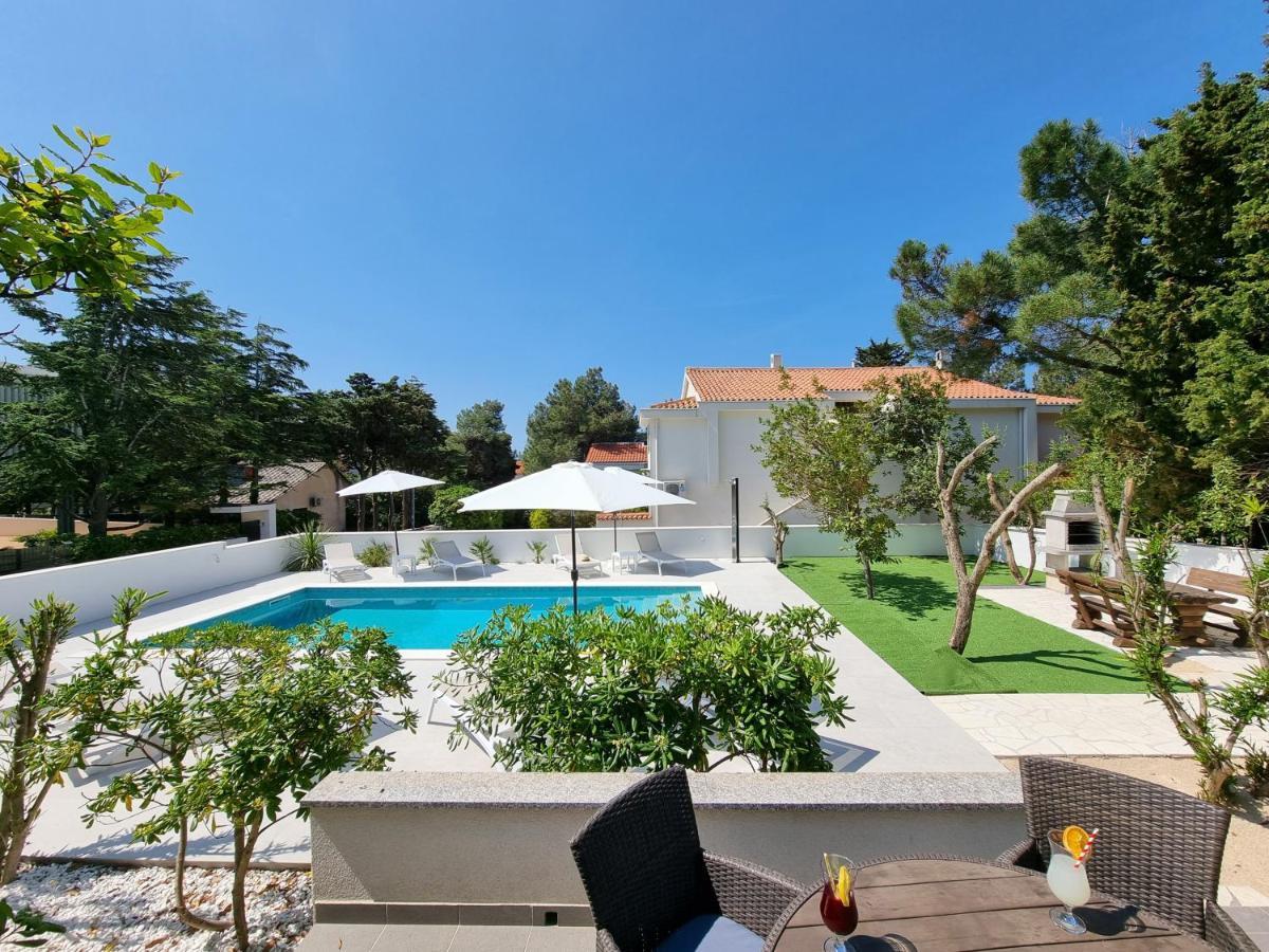 Villa Flamingo Deluxe Новалья Экстерьер фото