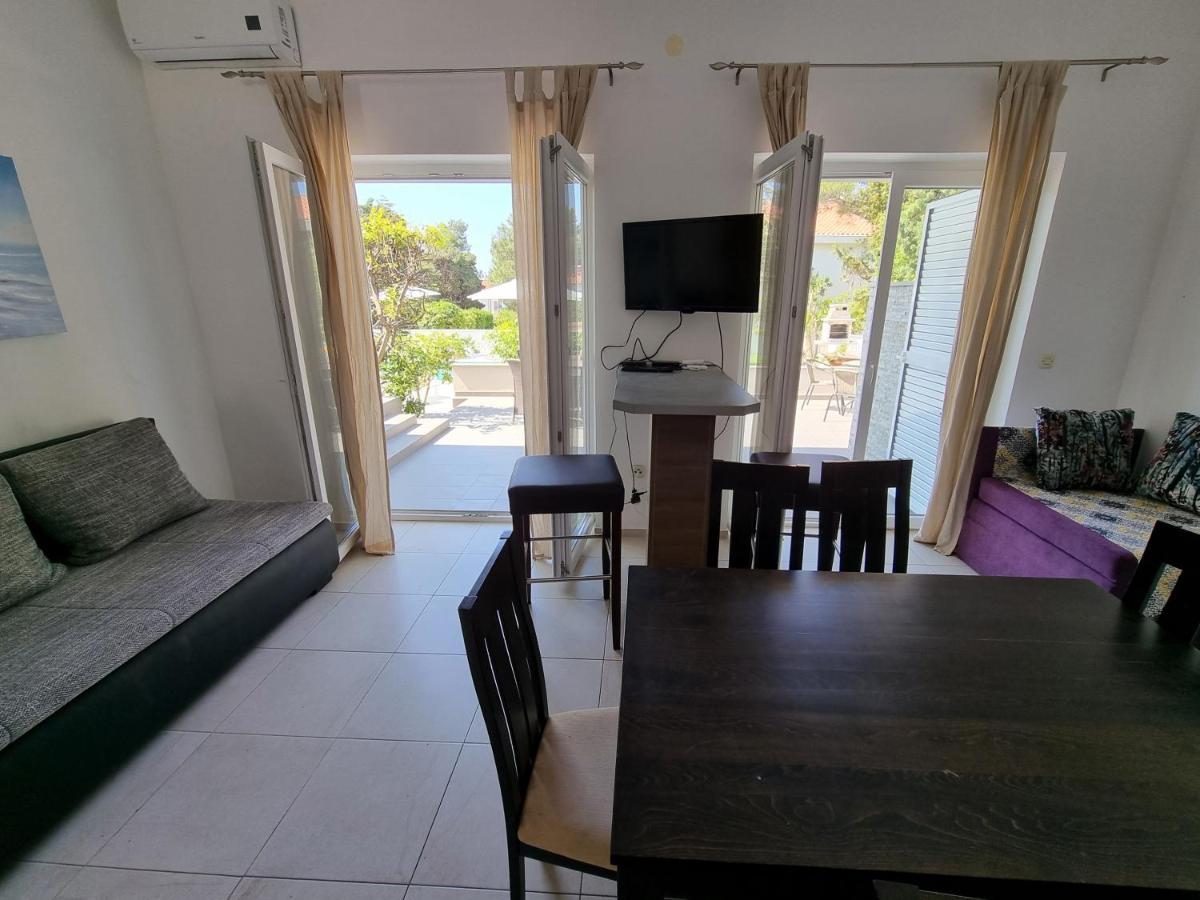 Villa Flamingo Deluxe Новалья Экстерьер фото