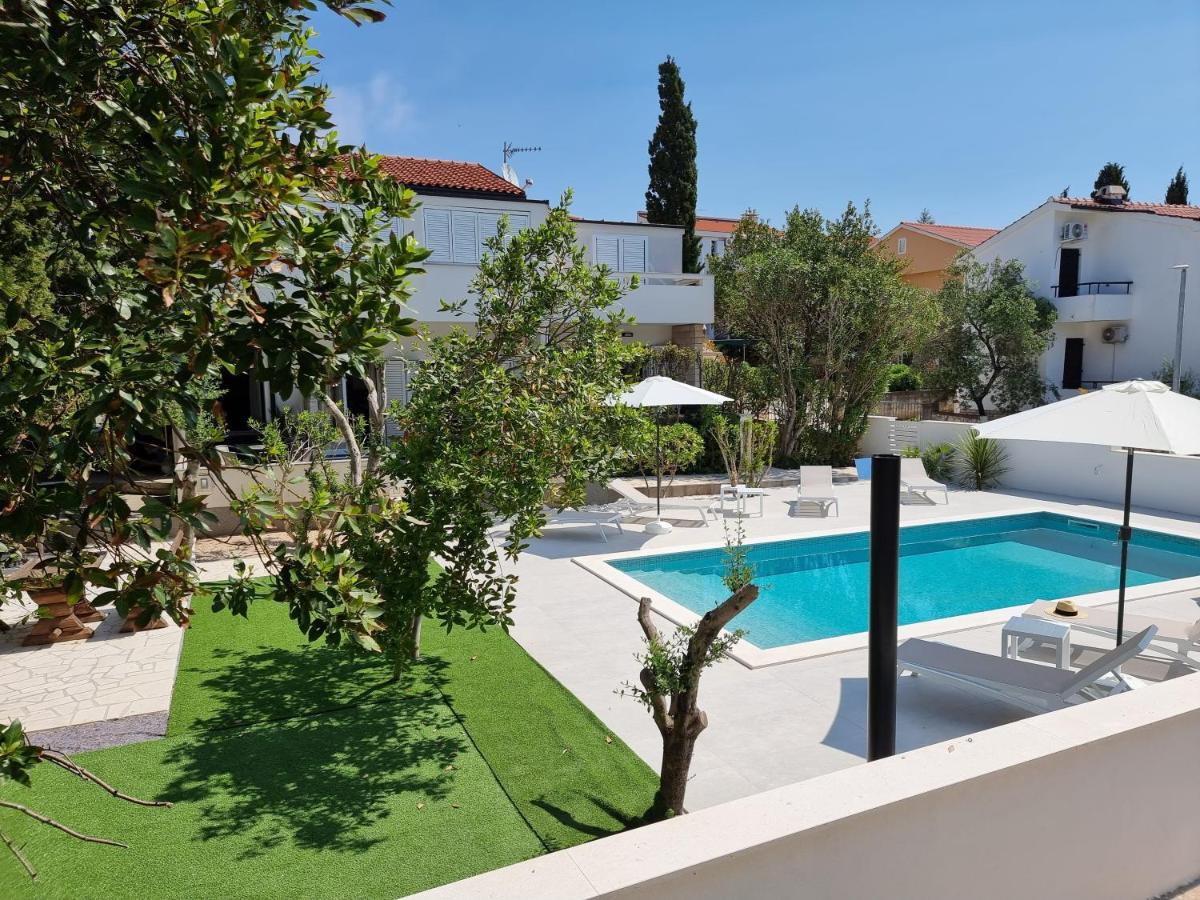 Villa Flamingo Deluxe Новалья Экстерьер фото
