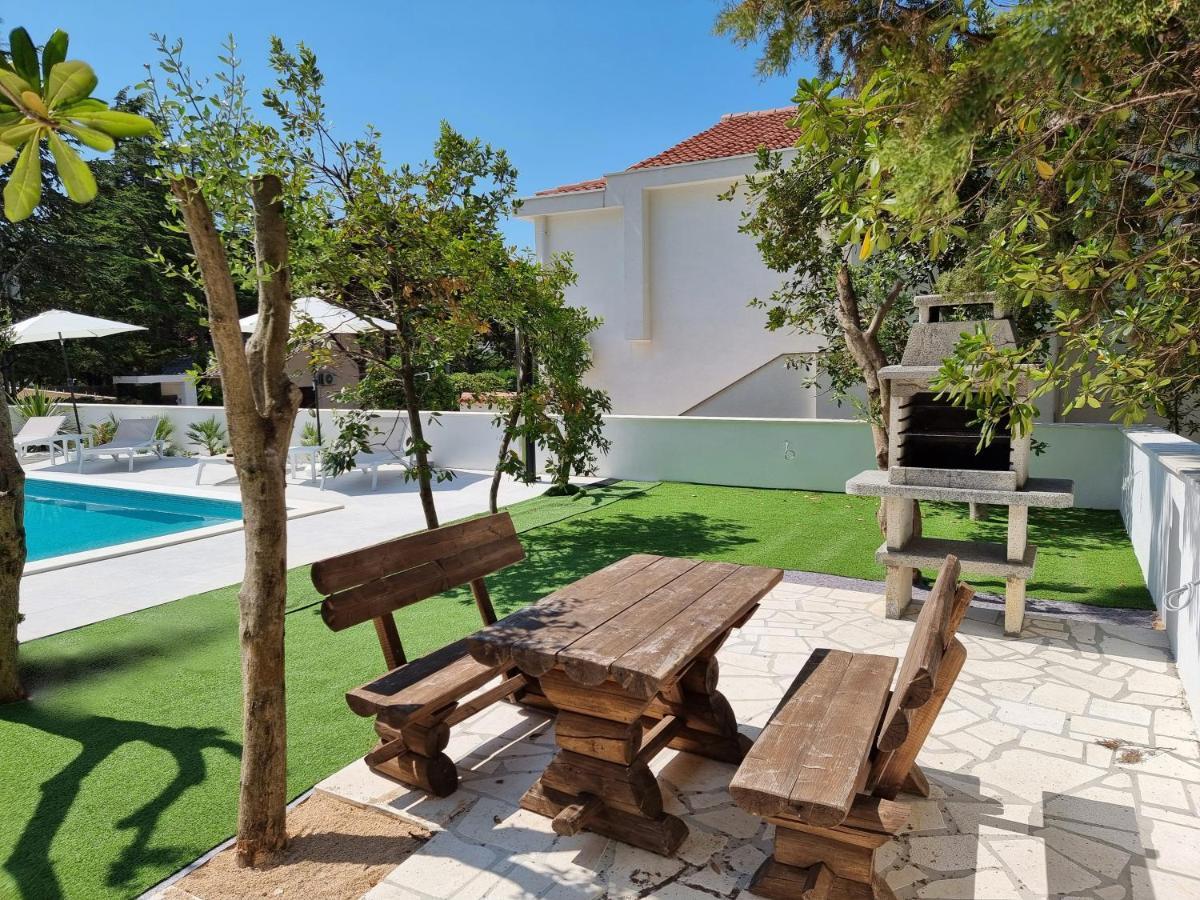 Villa Flamingo Deluxe Новалья Экстерьер фото