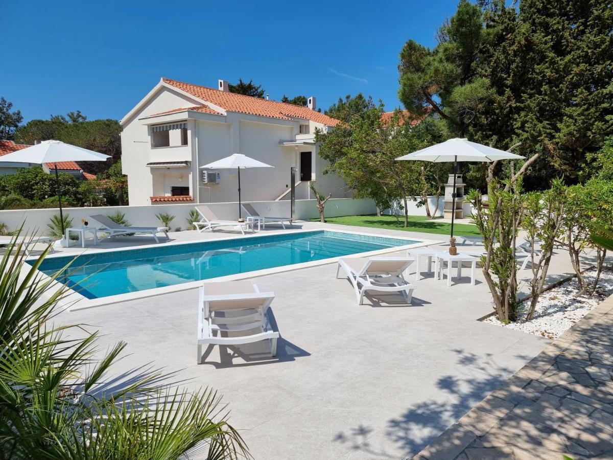 Villa Flamingo Deluxe Новалья Экстерьер фото